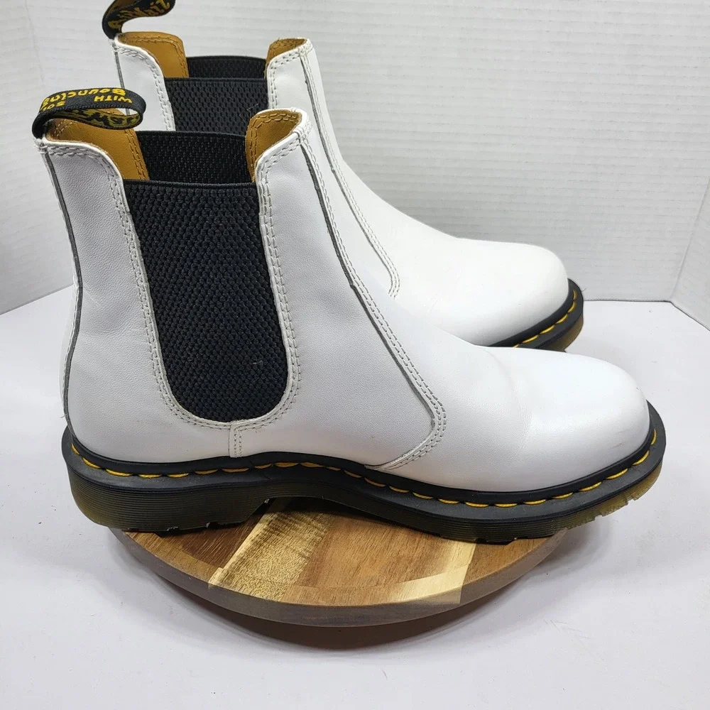 Dr. Martens 2976 White Smooth Leather Chelsea Boots Womens Size 10 USL Slip On